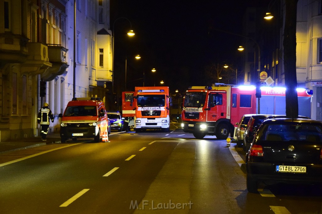 Feuer Hinterhof Garagen Koeln Hoehenberg Olpenerstr P032.JPG - Miklos Laubert